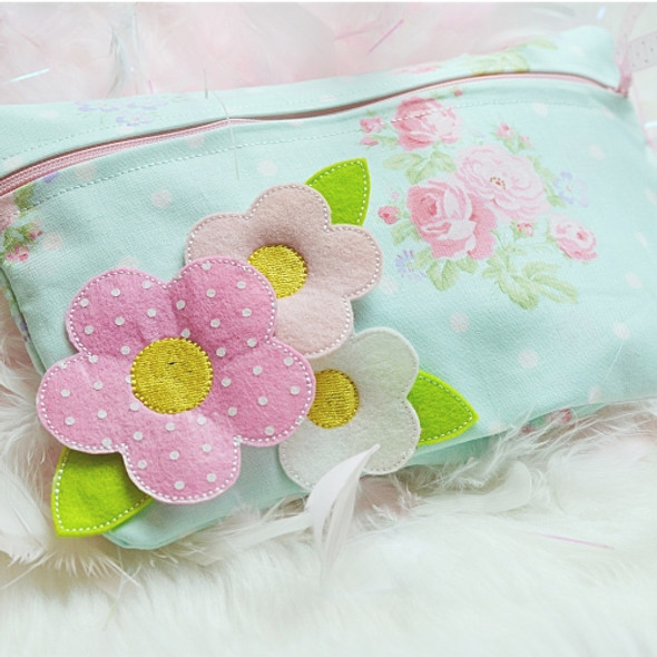ITH 3D Flower Lined Zipper Pouch Machine Embroidery Design